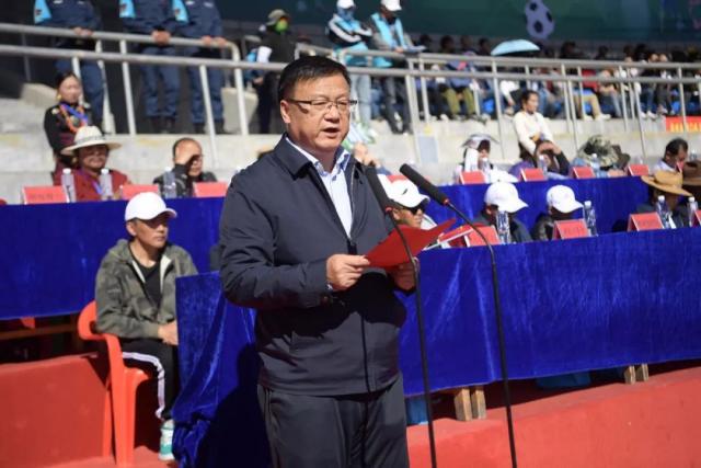 C罗未对梅西退役传闻做出回应，消息被证实为假